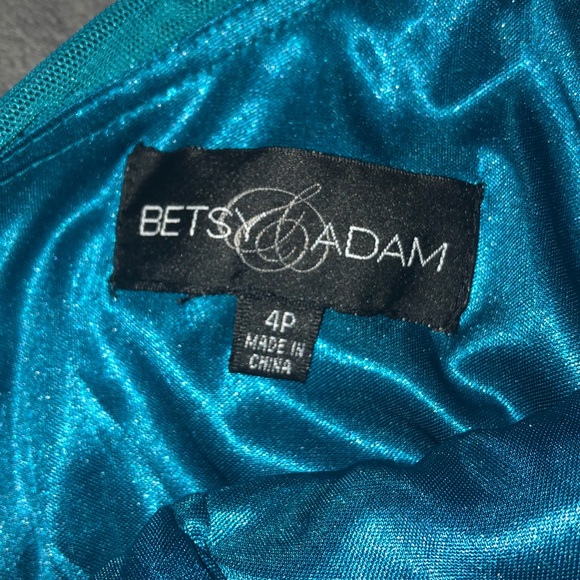 Prom/formal Dress - Picture 5 of 7